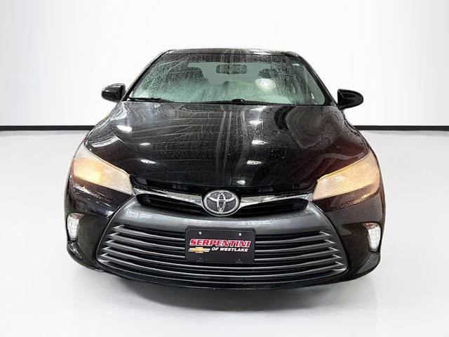 Used 2017 Toyota Camry XLE w/ Moonroof Package FWD image 4
