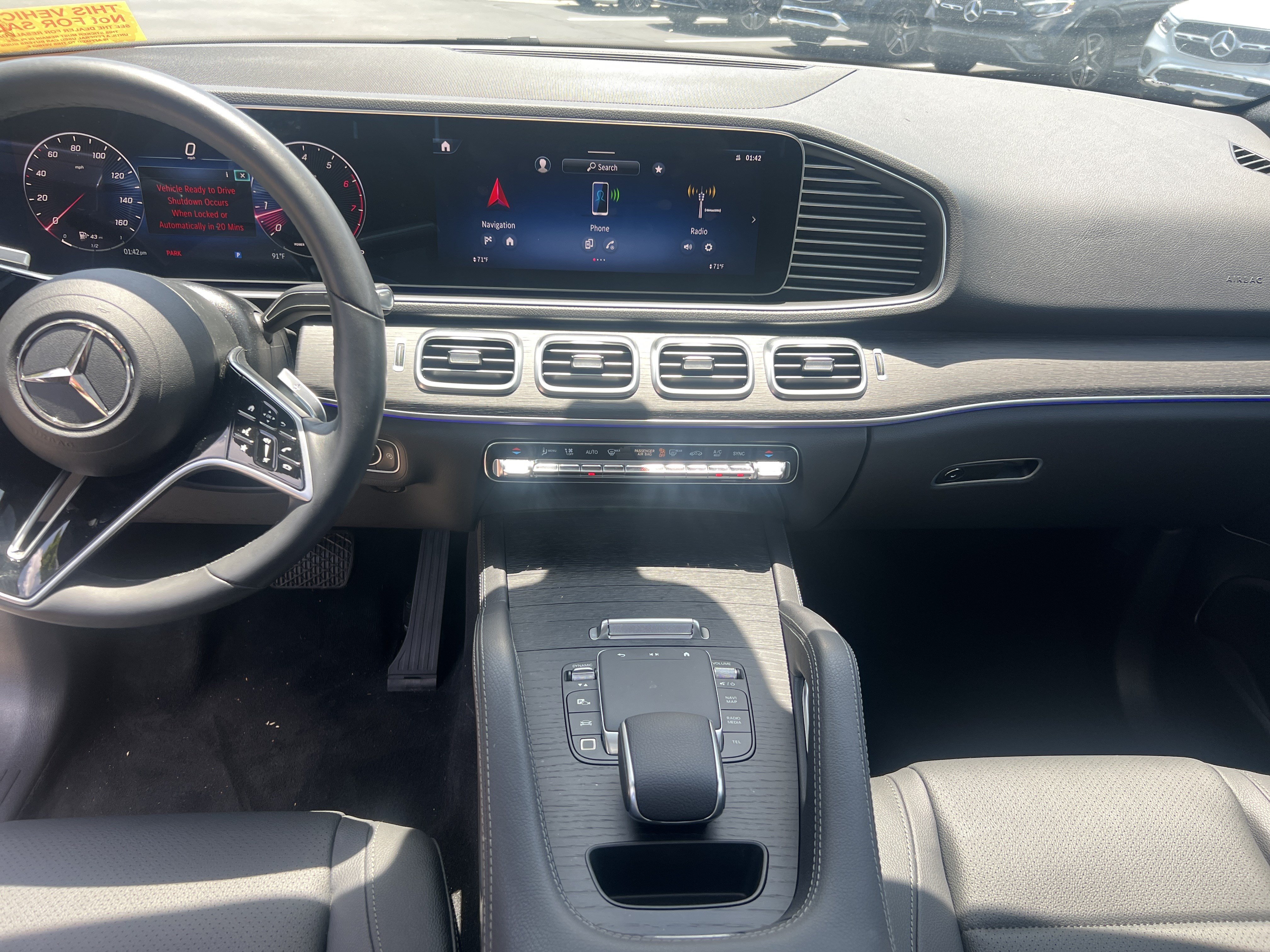 Used 2025 Mercedes-Benz GLE 450 4MATIC w/ Winter Package image 31