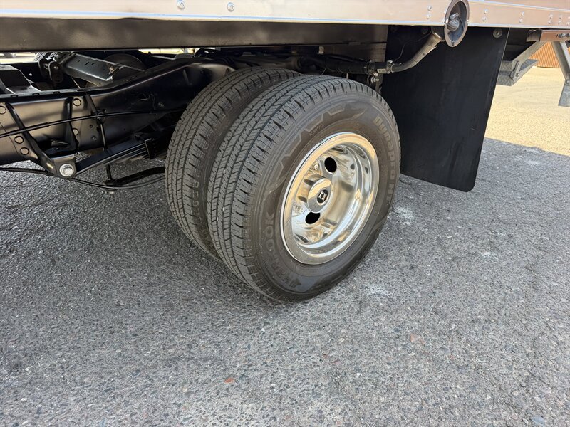 Used 2026 Ford E-450 and Econoline 450 Super Duty w/ Power Equipment Group RWD image 7