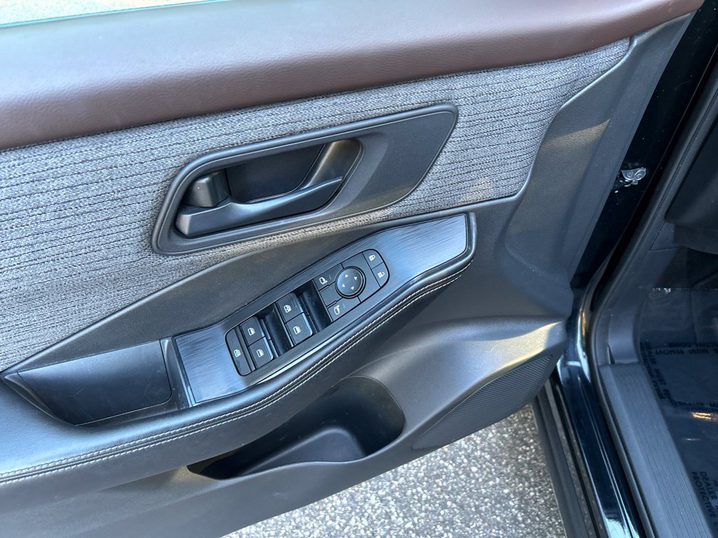 Used 2021 Nissan Rogue S FWD image 15