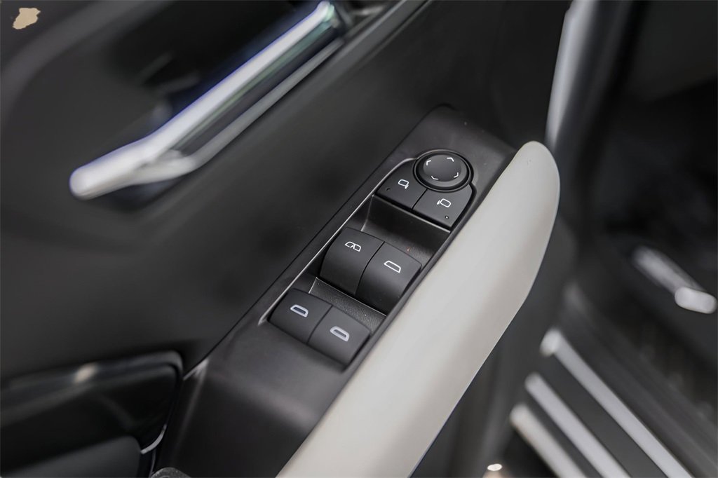 Used 2024 GMC Canyon AT4X image 24