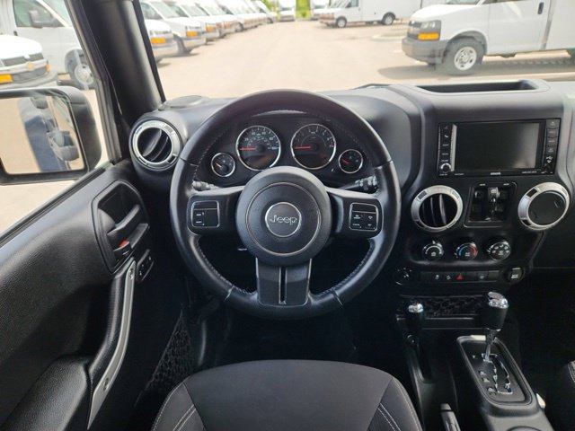 Used 2018 Jeep Wrangler Unlimited Sahara AWD/4WD image 23