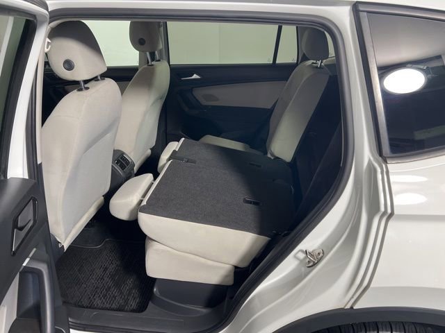 Used 2018 Volkswagen Tiguan S image 28