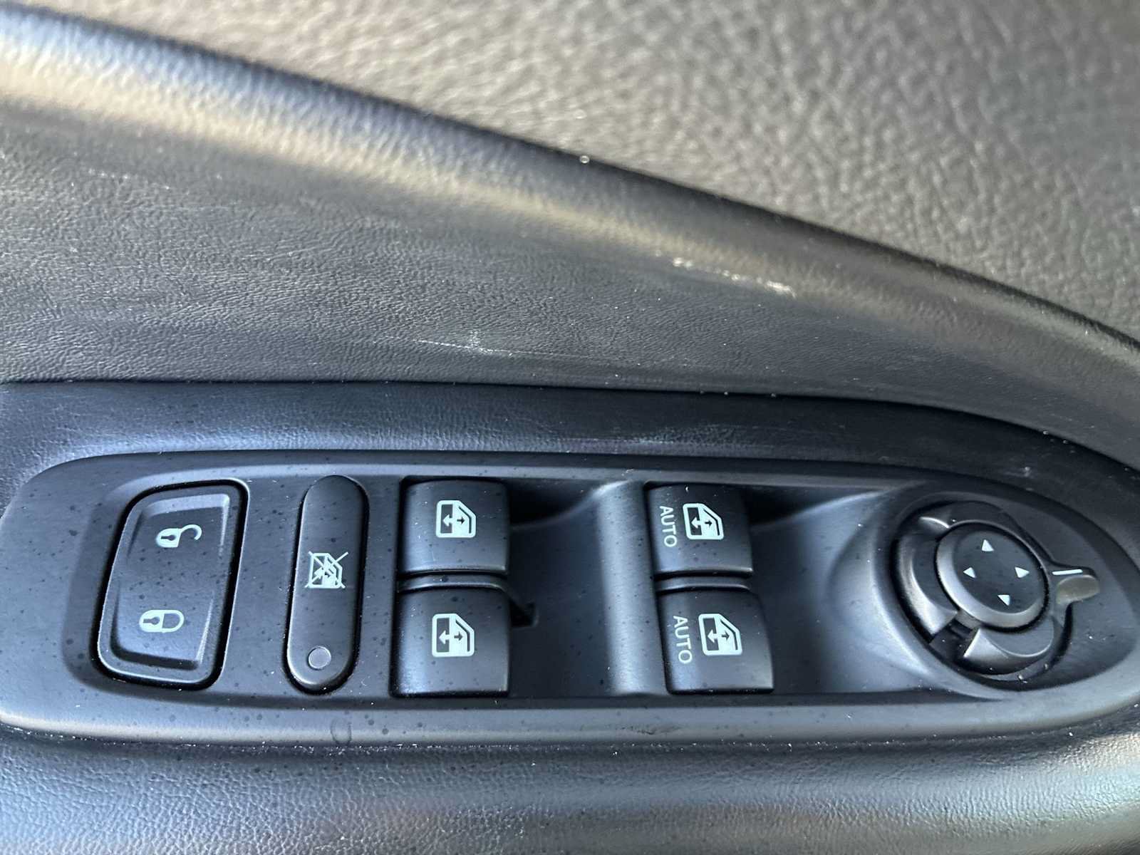 Used 2018 Jeep Compass Limited w/ Navigation Group AWD/4WD image 15