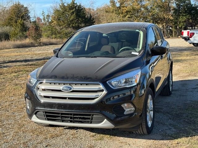 Used 2019 Ford Escape SE image 1