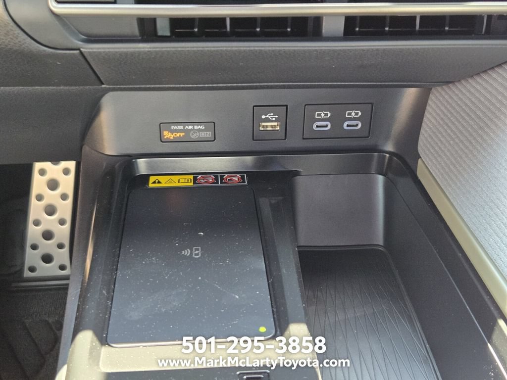 New 2026 Toyota Camry SE w/ Multimedia Upgrade Package FWD image 19