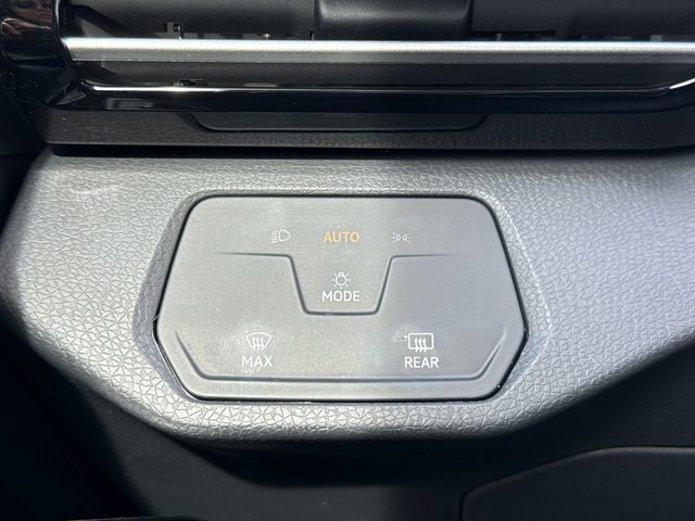 Certified 2023 Volkswagen ID.4 Pro image 41