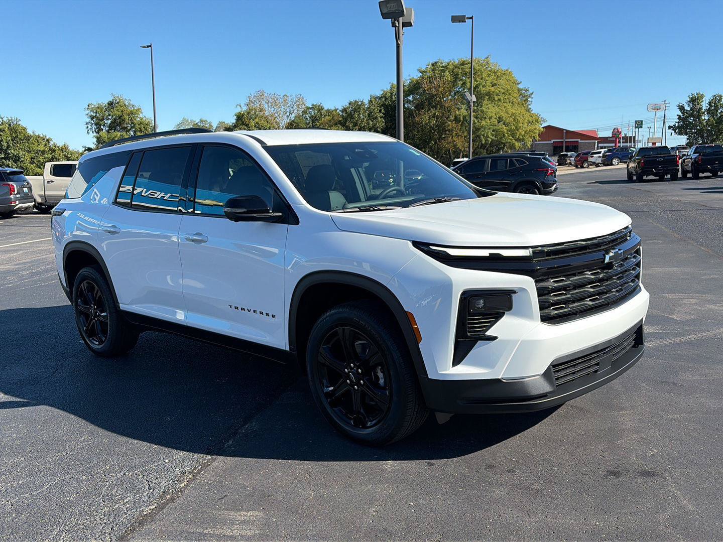 New 2027 Chevrolet Traverse LT w/ Midnight/Sport Edition AWD/4WD image 7
