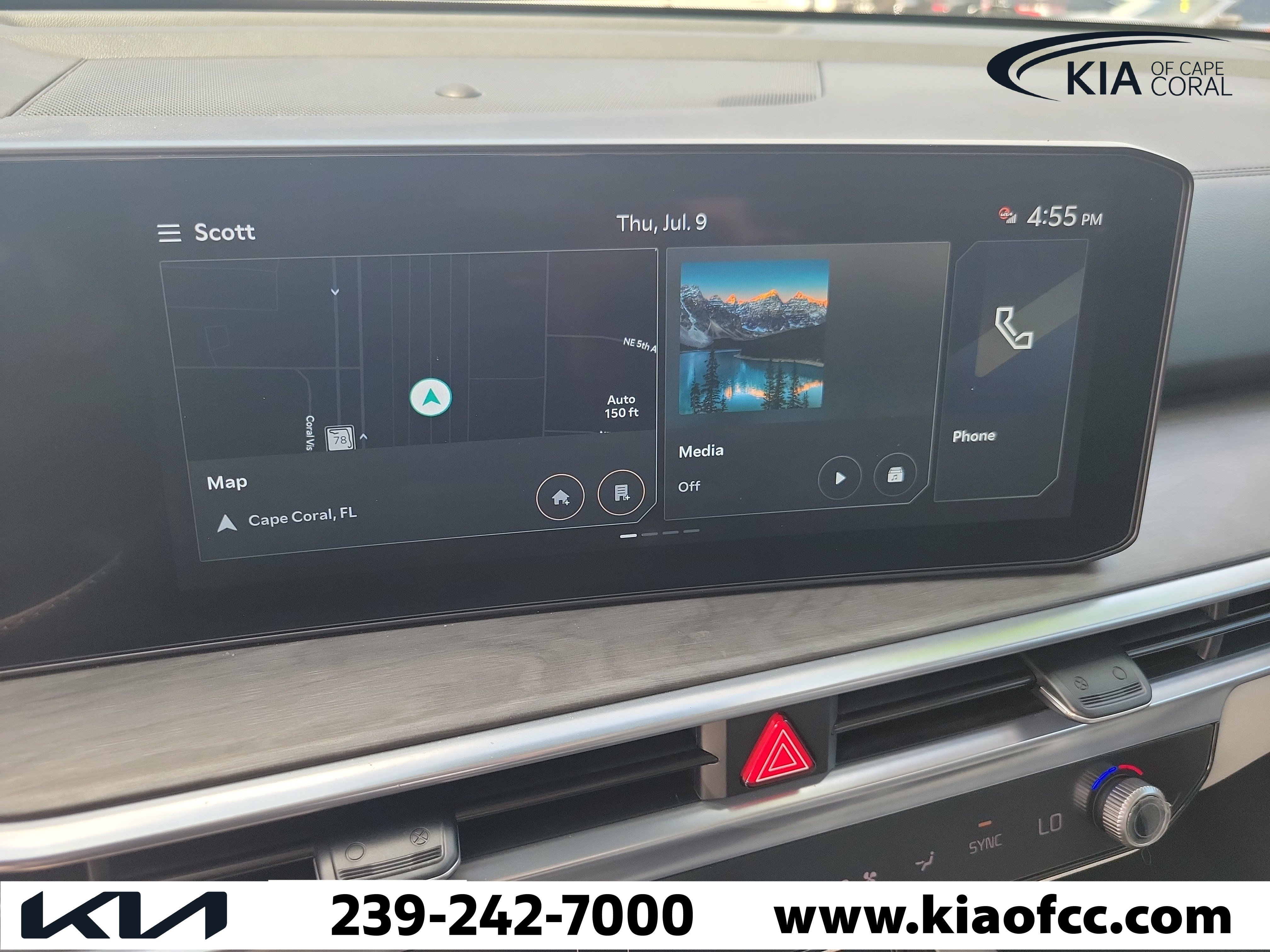 Certified 2025 Kia Sorento SX AWD/4WD image 31