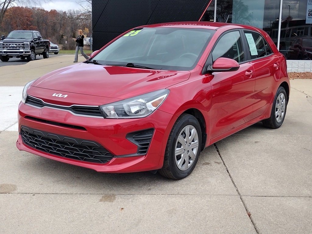 Used 2023 Kia Rio S image 1