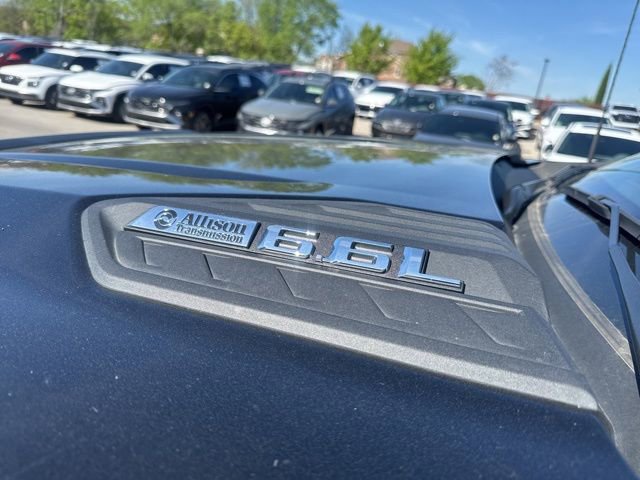 Used 2024 Chevrolet Silverado 2500 Custom w/ Custom Value Package image 8