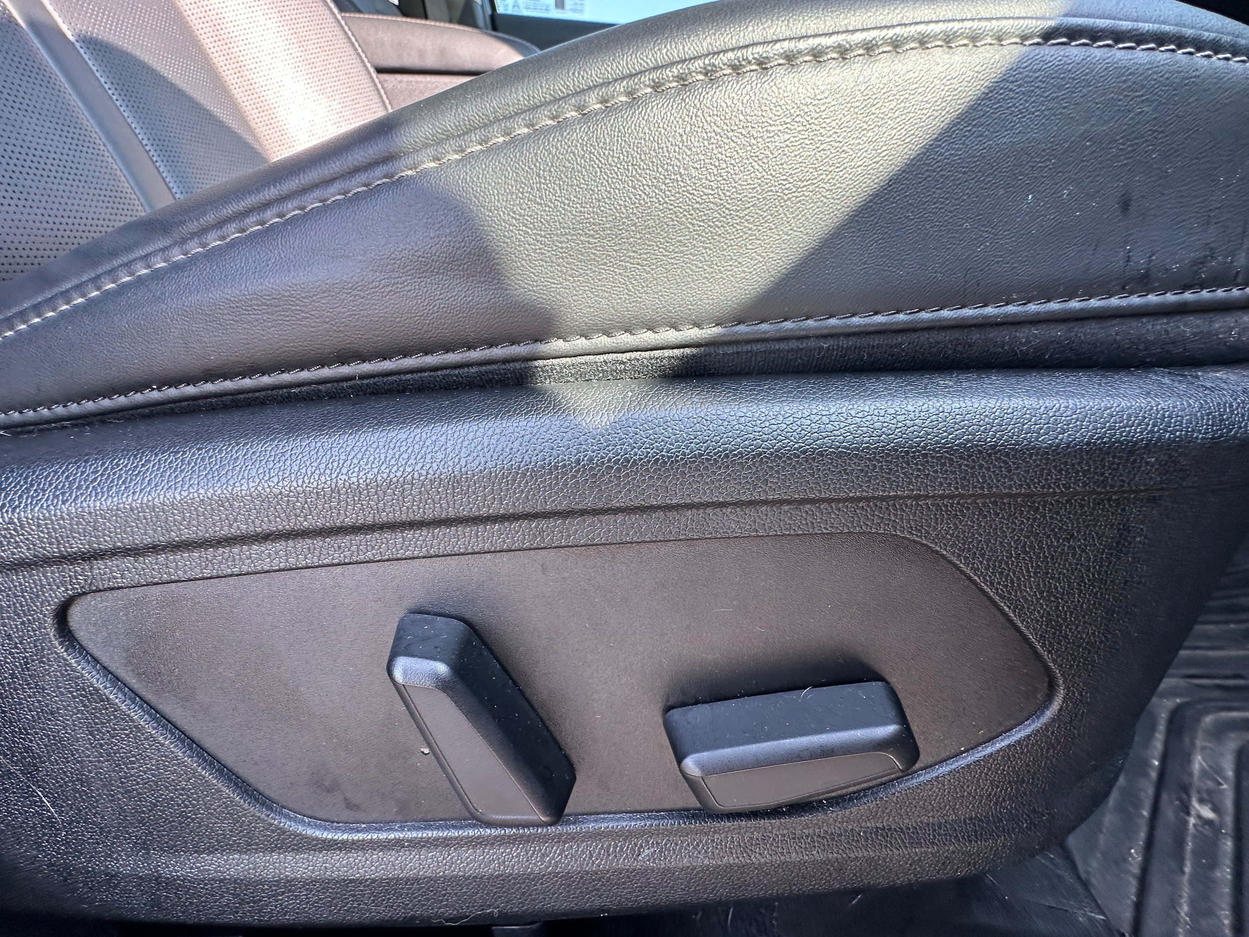 Used 2025 Kia Sorento EX w/ Panoramic Sunroof Package AWD/4WD image 14