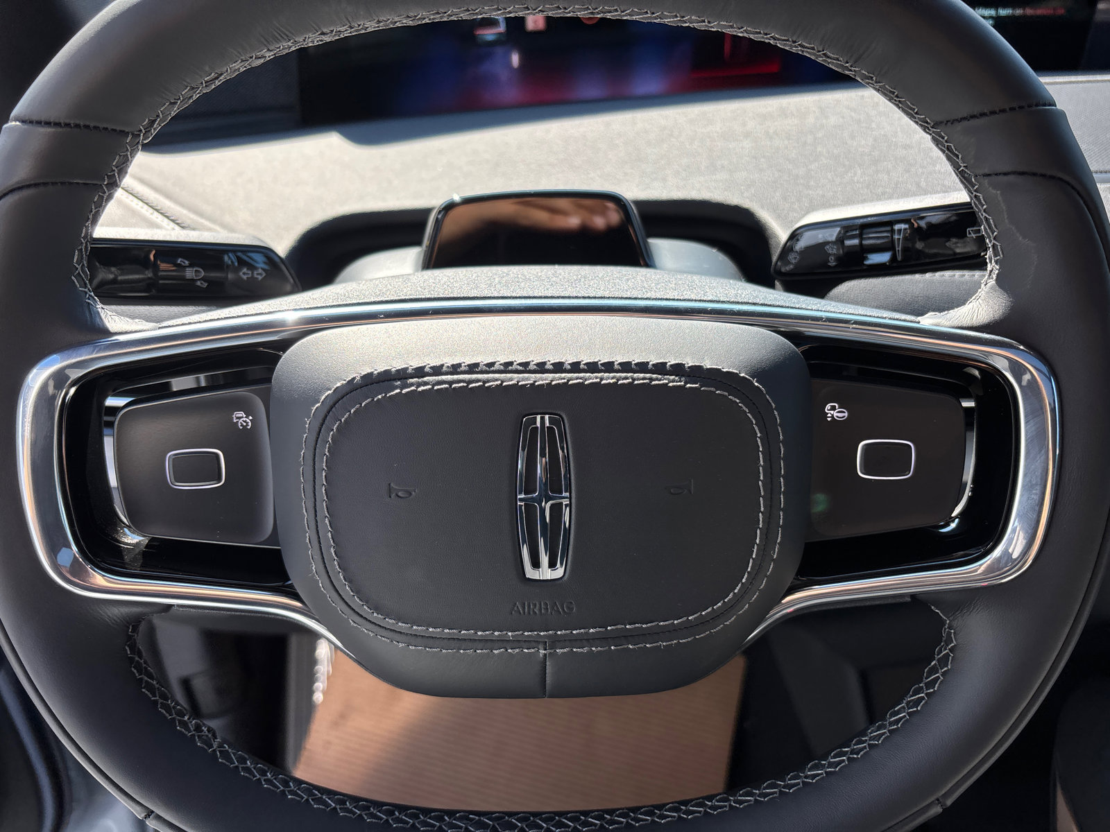 New 2025 Lincoln Navigator Reserve w/ Jet Appearance Package image 15