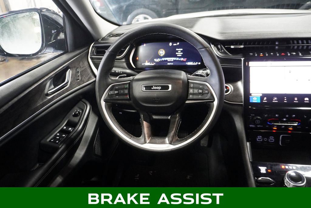 Used 2023 Jeep Grand Cherokee Limited w/ Luxury Tech Group II image 12