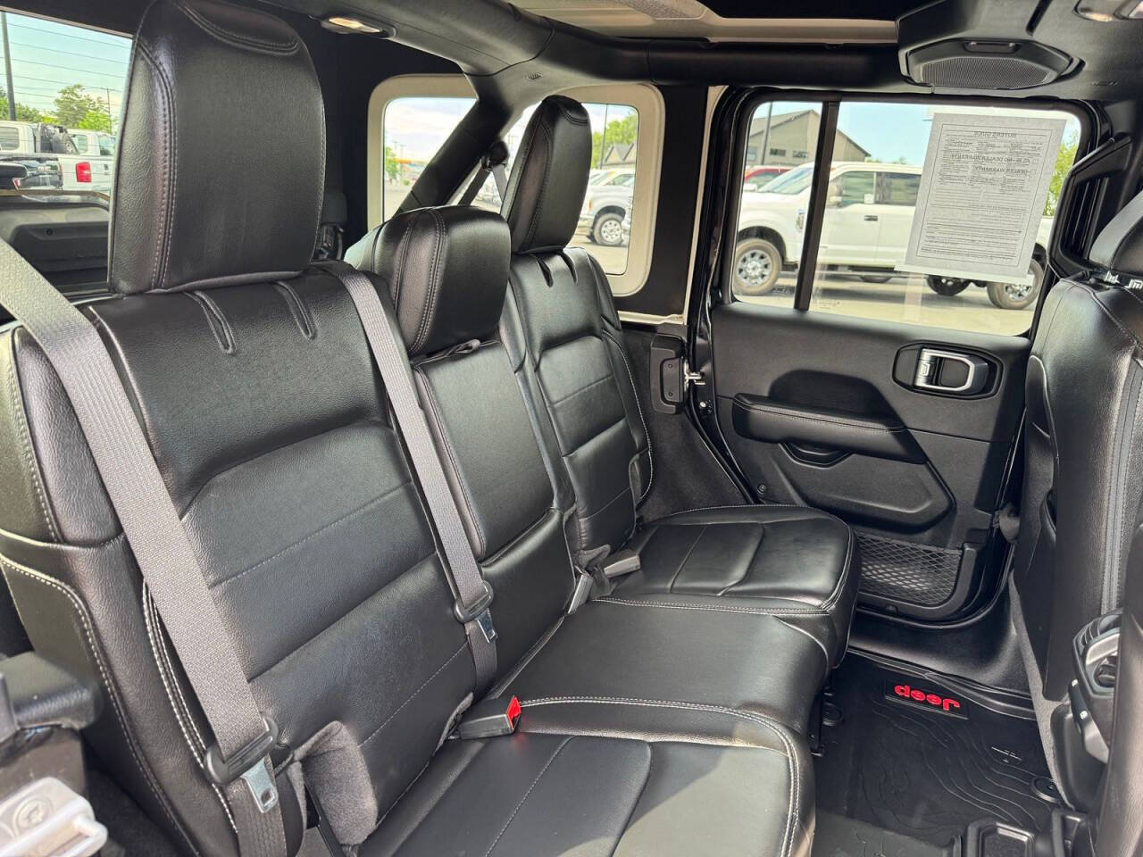 Used 2021 Jeep Wrangler Unlimited Sahara w/ Uconnect 4C Nav & Sound Group AWD/4WD image 30