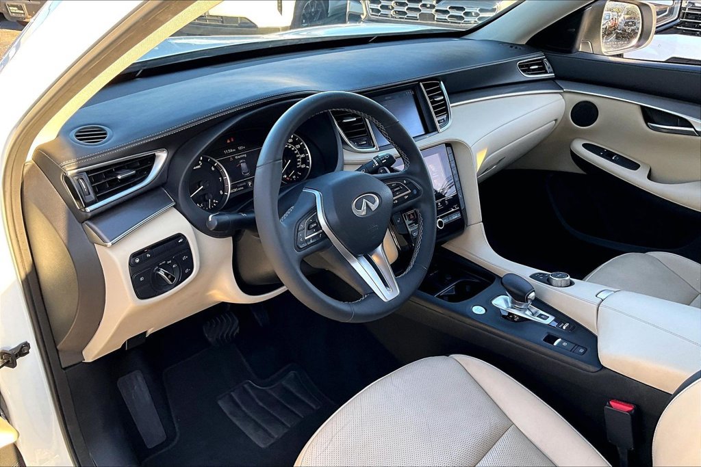 Certified 2022 INFINITI QX50 Luxe FWD image 14
