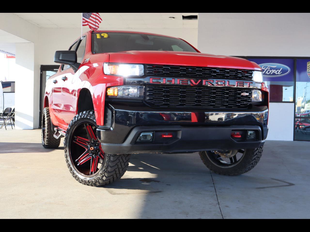 Used 2019 Chevrolet Silverado 1500 Custom Trail Boss image 1