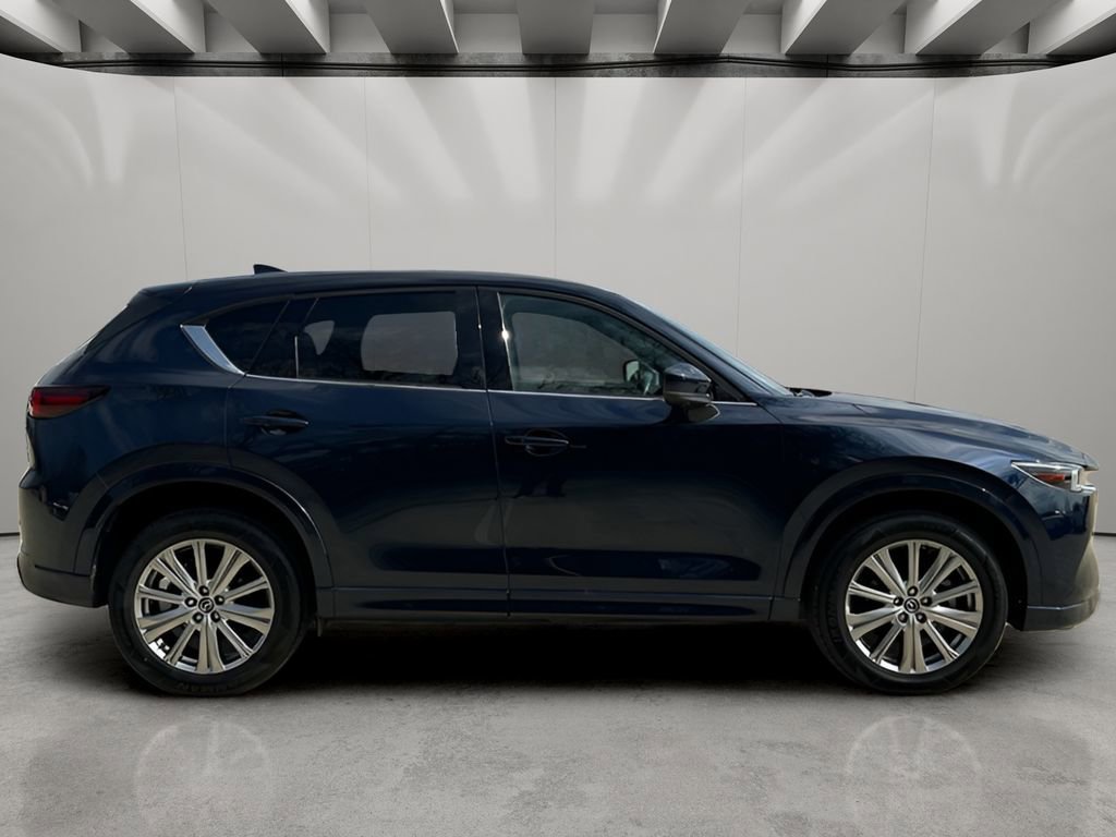 Used 2022 MAZDA CX-5 Signature image 4