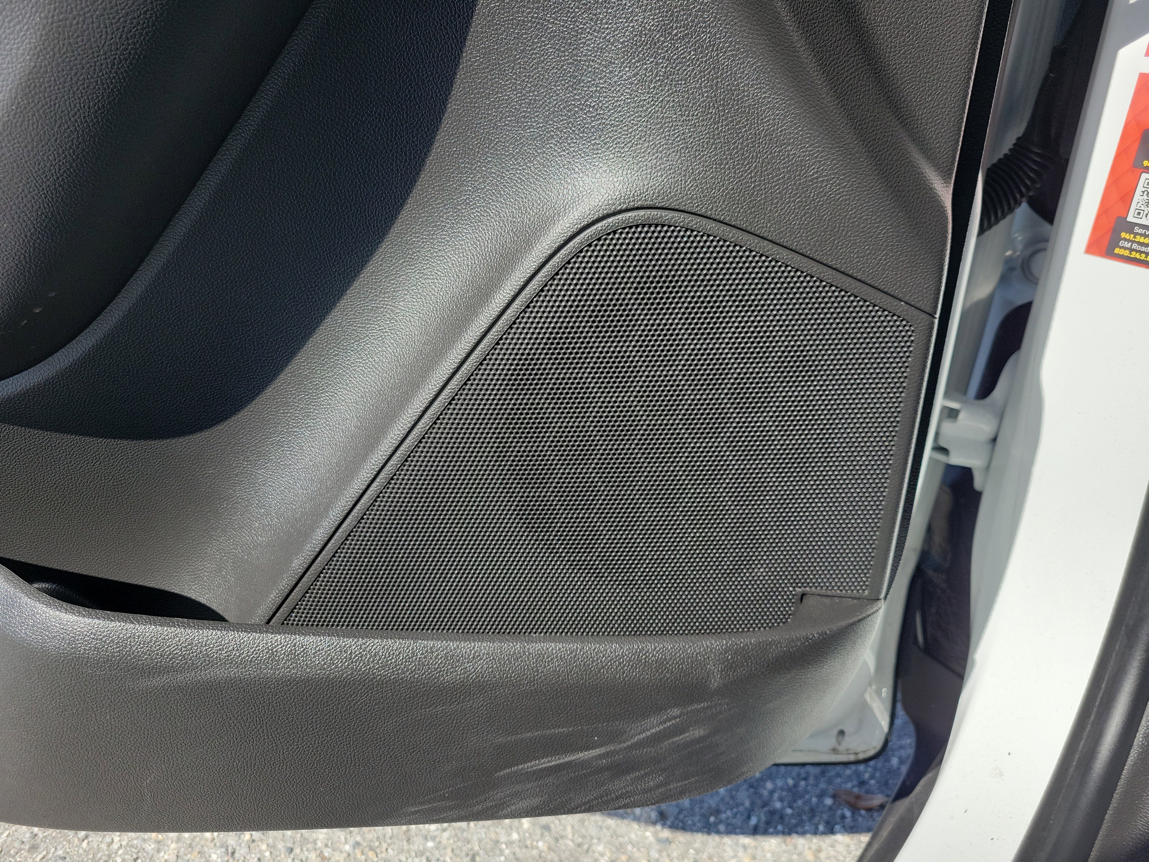 Certified 2022 Chevrolet Trax LT w/ LT Convenience Package image 18