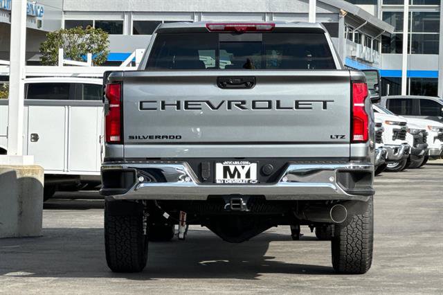 New 2026 Chevrolet Silverado 3500 LTZ w/ LTZ Premium Package image 5