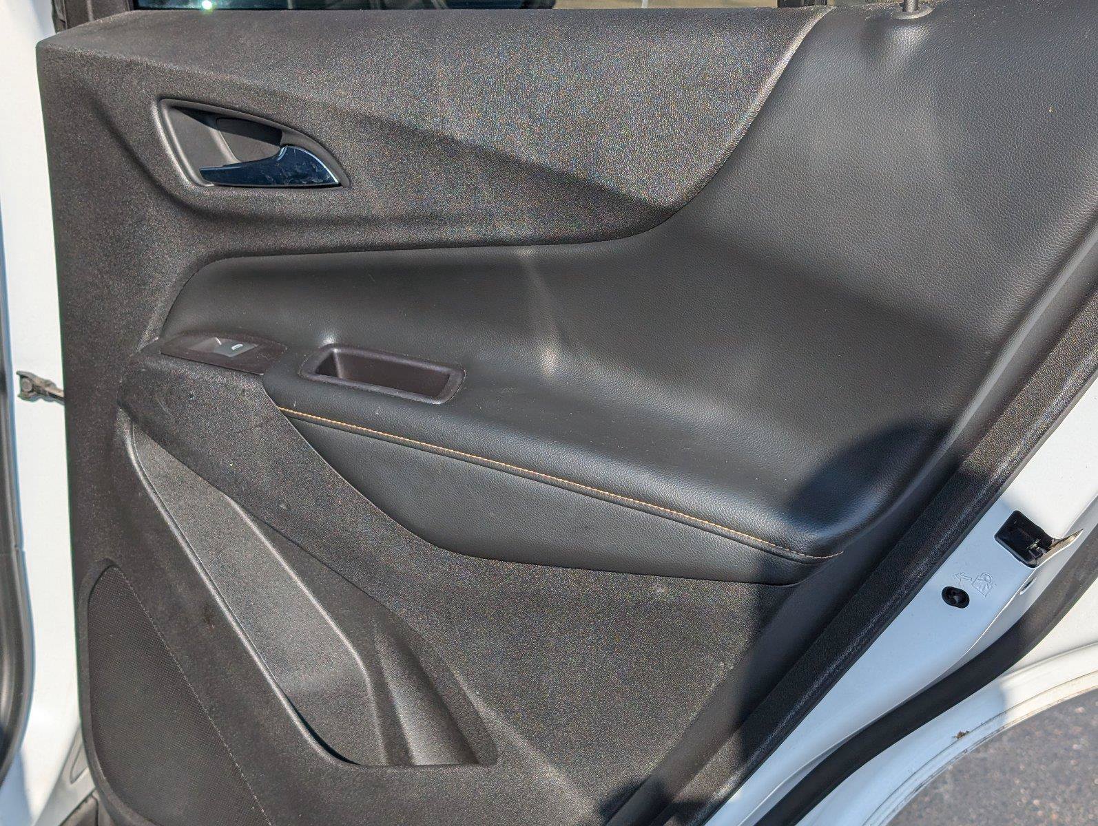 Used 2018 Chevrolet Equinox Premier AWD/4WD image 36