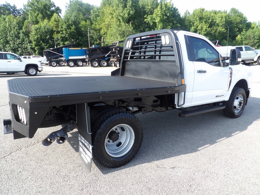 Used 2023 Ford F350 XLT AWD/4WD image 8