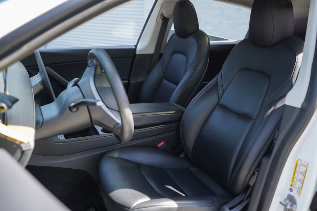 Used 2021 Tesla Model Y Long Range image 23