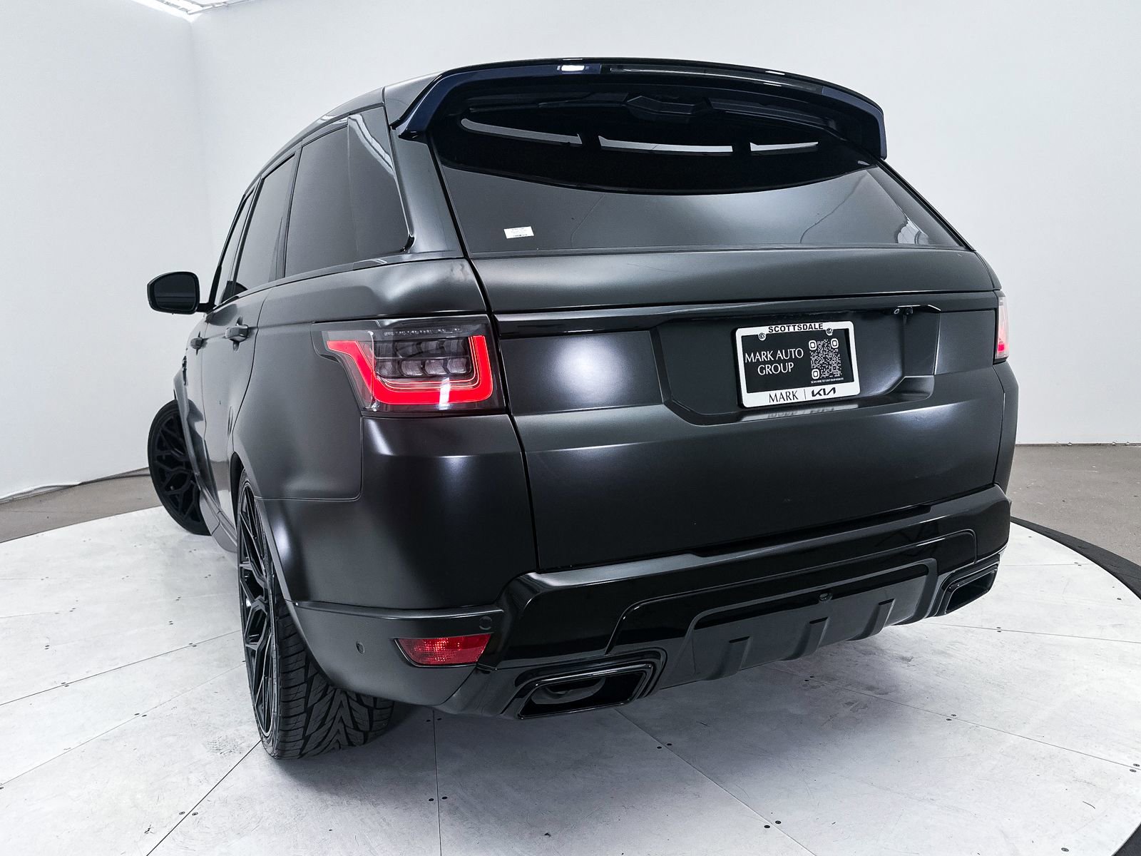 Used 2019 Land Rover Range Rover Sport HSE image 2