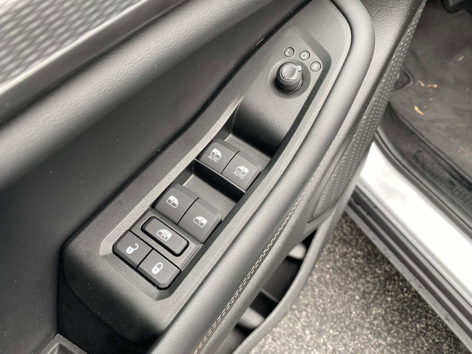 Certified 2024 Jeep Grand Cherokee Altitude image 16