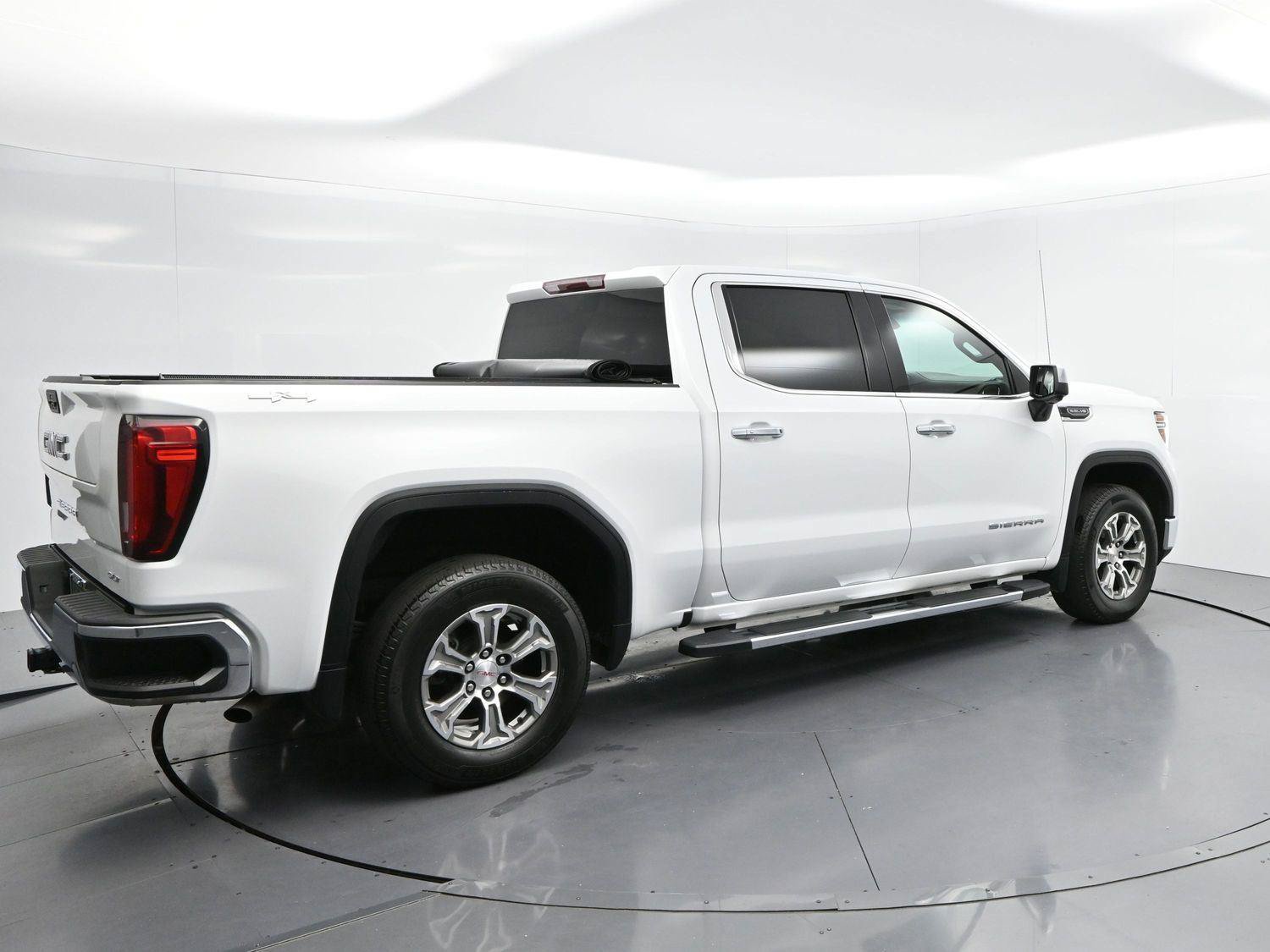 Used 2022 GMC Sierra 1500 SLT AWD/4WD image 7