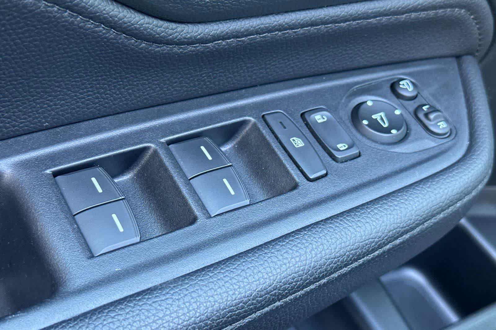 Used 2024 Honda Odyssey Elite image 13