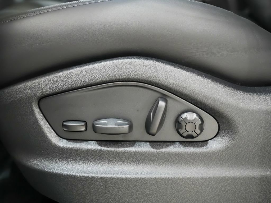 New 2026 Porsche Cayenne Coupe image 22