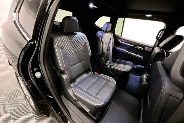 Used 2025 GMC Acadia Denali w/ Super Cruise Package image 26