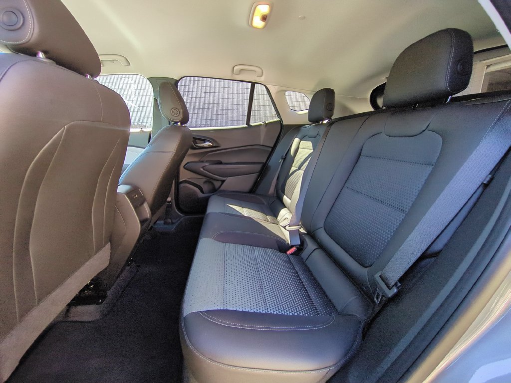 Used 2026 Chevrolet Trax LT FWD image 24