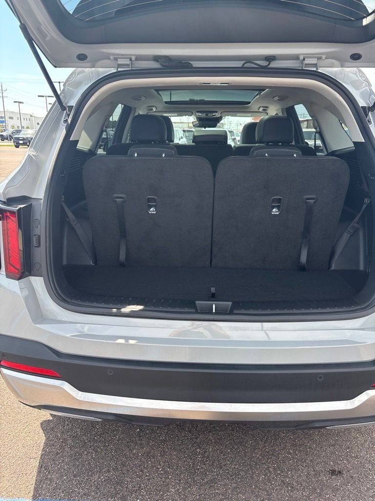 Used 2025 Kia Sorento S w/ Panoramic Sunroof Package FWD image 33