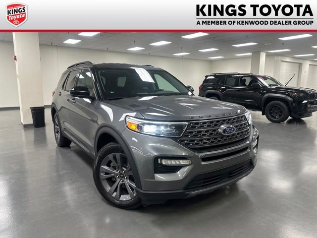 Used 2023 Ford Explorer XLT w/ Equipment Group 202A AWD/4WD image 1