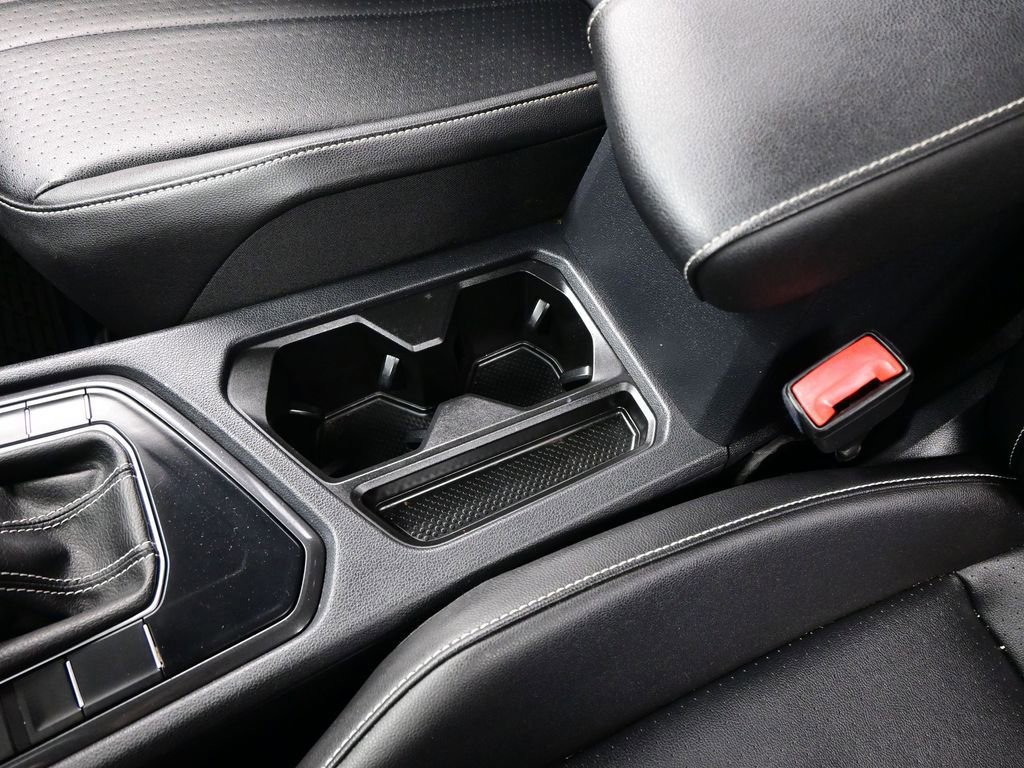 Used 2022 Volkswagen Tiguan SE image 25