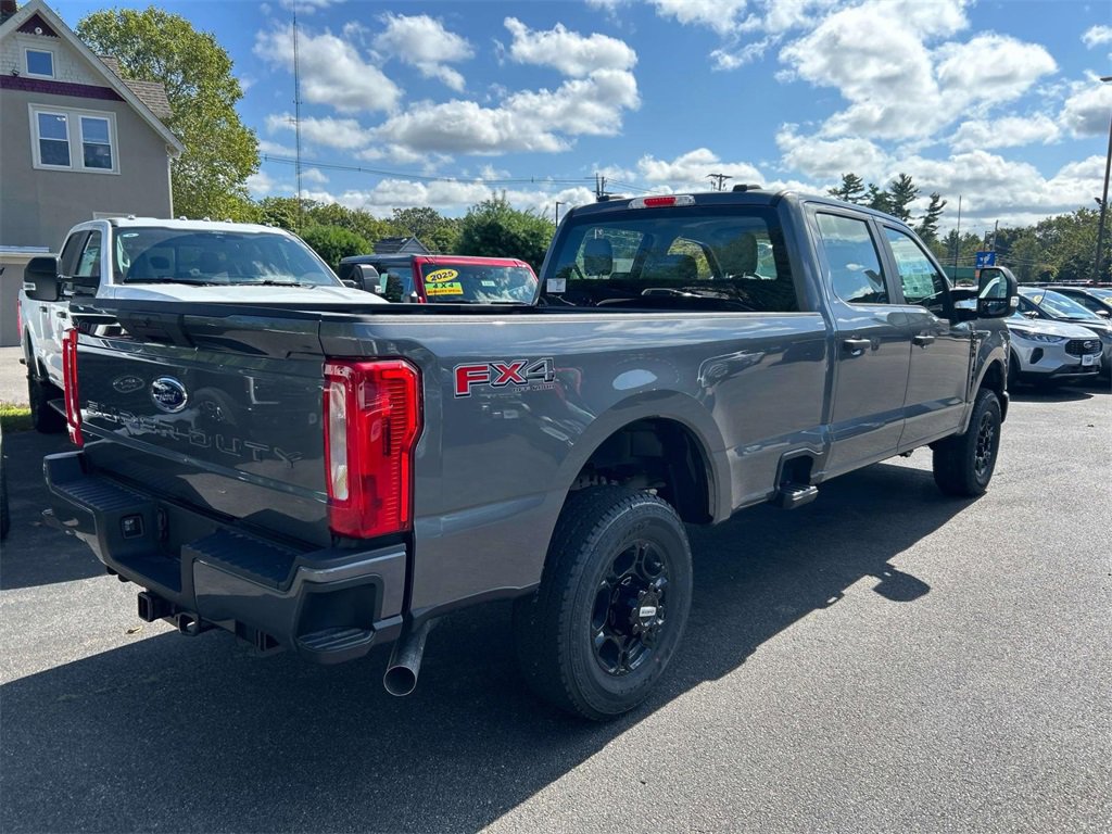 New 2026 Ford F350 XL image 4