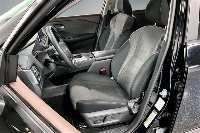 Used 2023 Nissan Rogue SV image 20