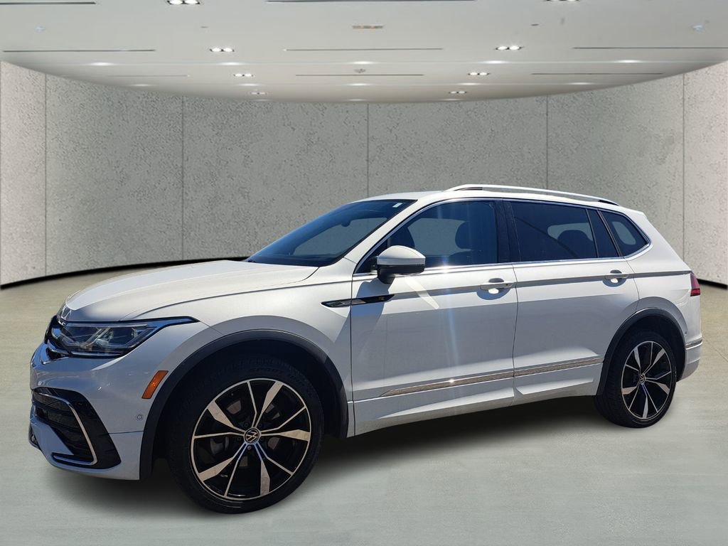 Used 2023 Volkswagen Tiguan SEL R-Line image 1