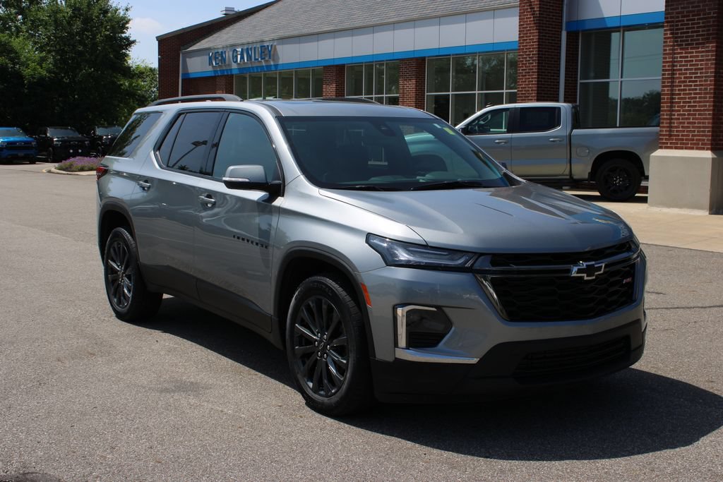 Certified 2023 Chevrolet Traverse RS w/ LPO, Floor Liner Package AWD/4WD image 4