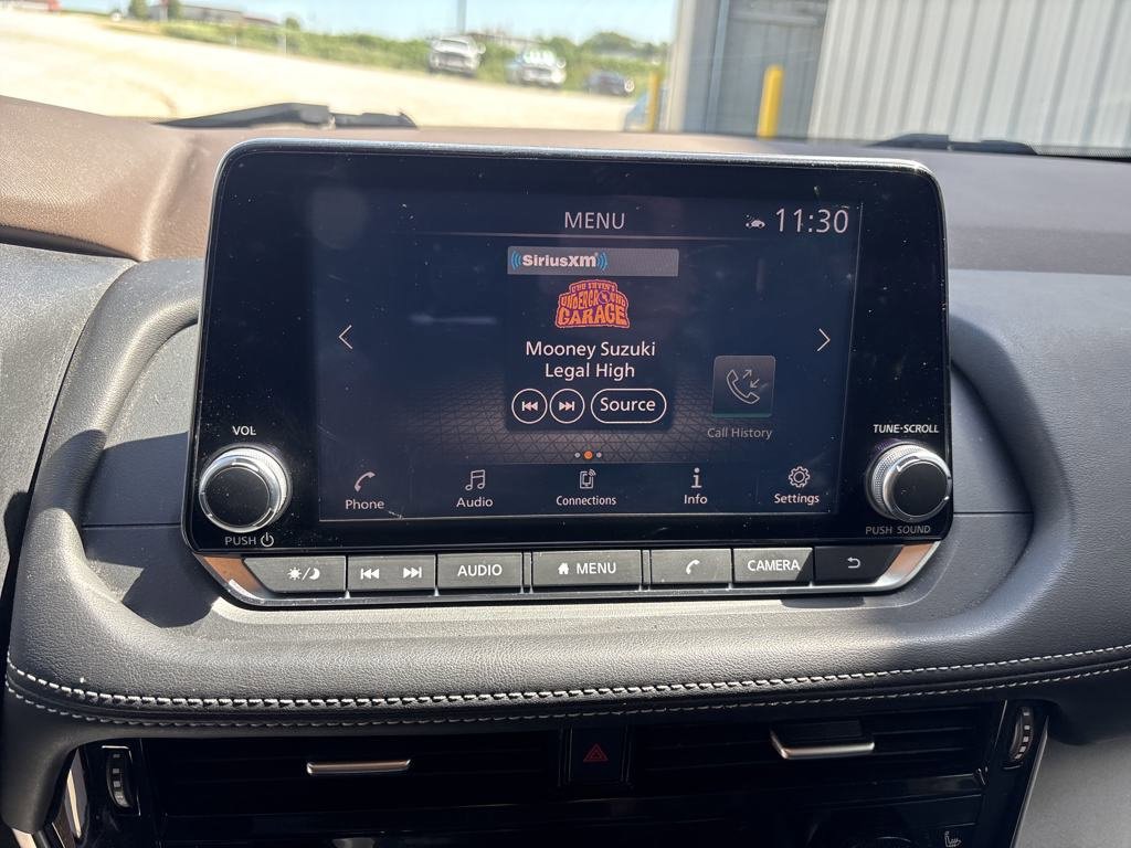 Used 2021 Nissan Rogue SV image 16