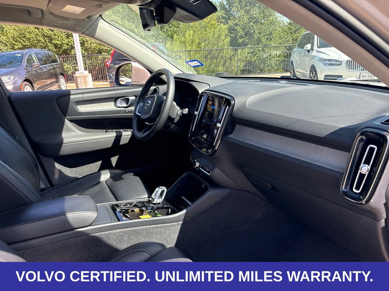 Certified 2024 Volvo XC40 B5 Plus w/ Protection Package Premier AWD/4WD image 14
