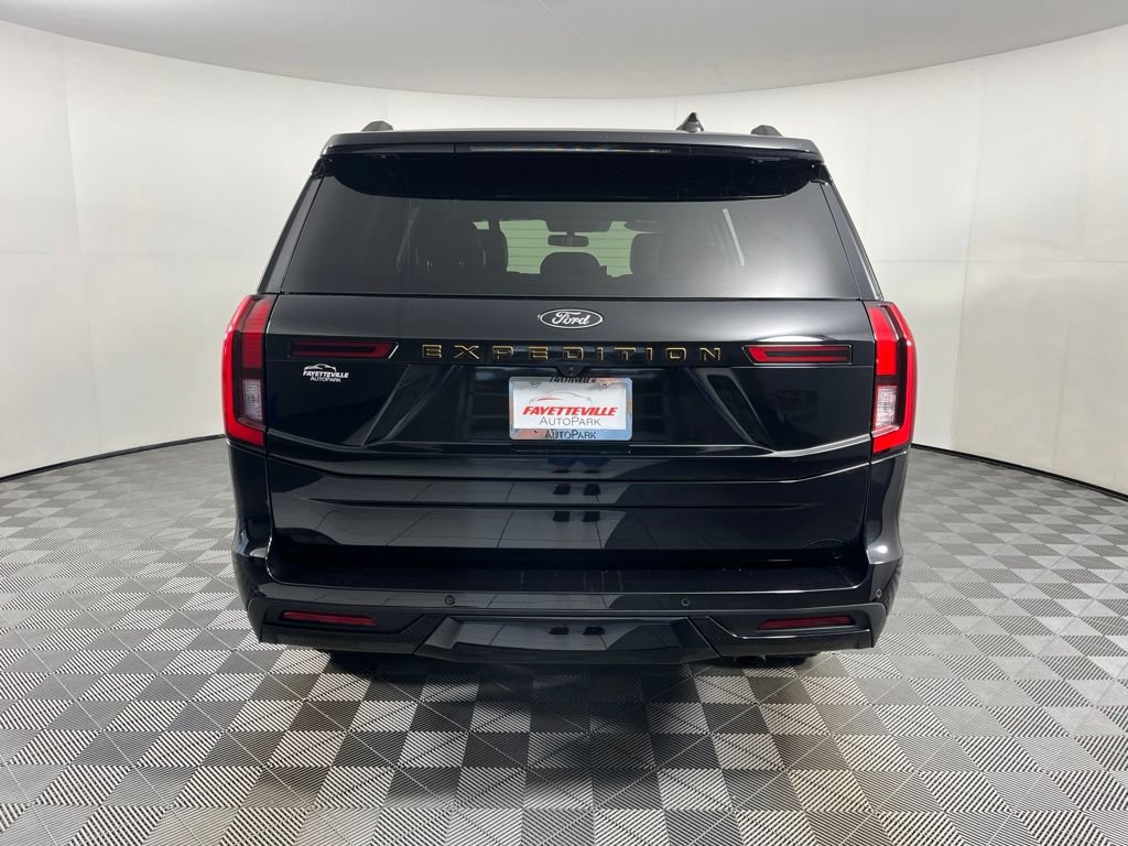 Used 2025 Ford Expedition Tremor AWD/4WD image 17