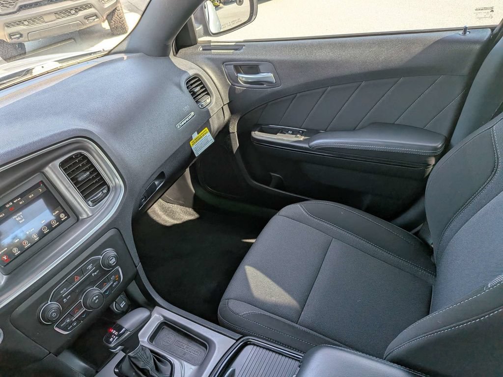 Used 2022 Dodge Charger SXT w/ Blacktop Package RWD image 15