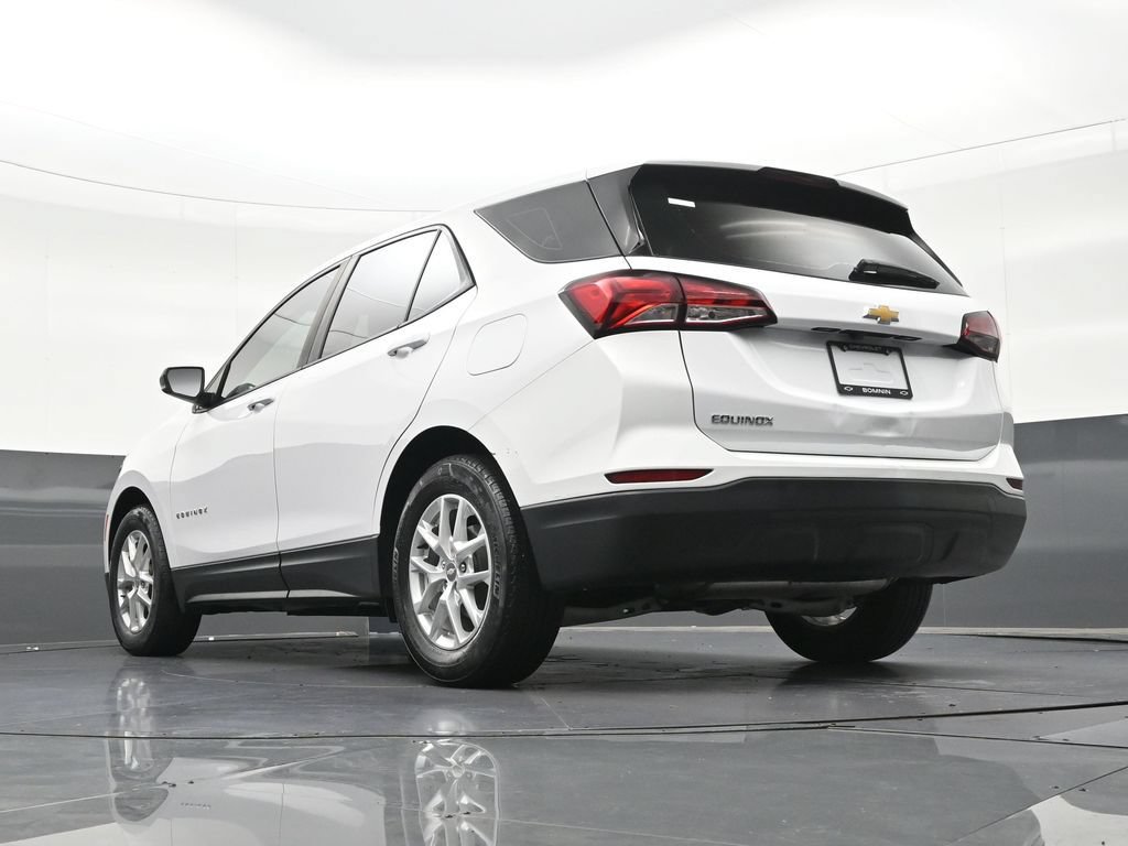 Used 2023 Chevrolet Equinox LS FWD image 30