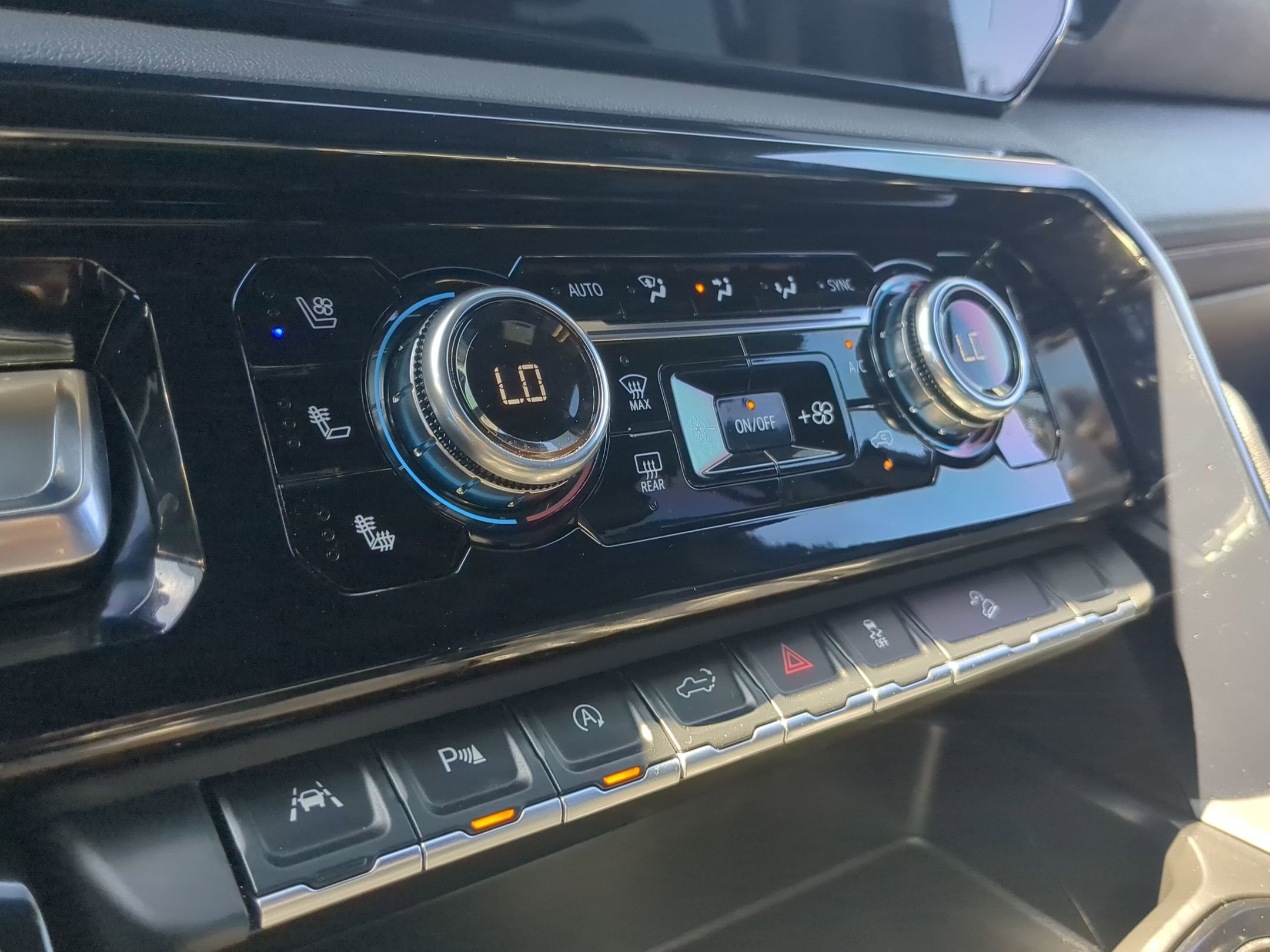 Used 2025 GMC Sierra 1500 AT4 image 19