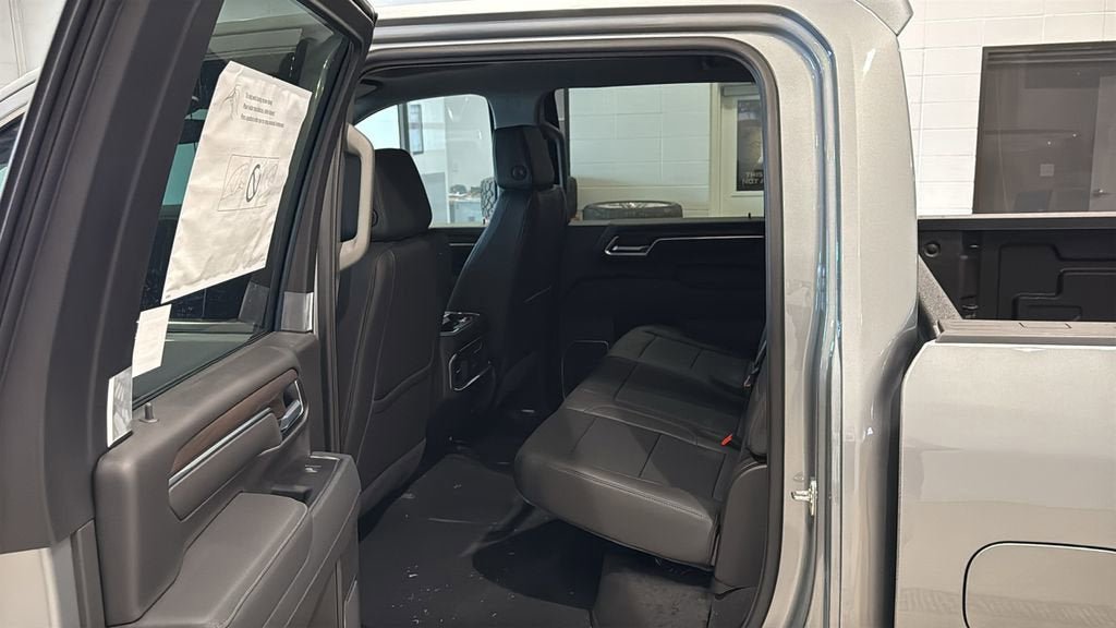New 2026 GMC Sierra 3500 SLT w/ SLT Premium Package image 18