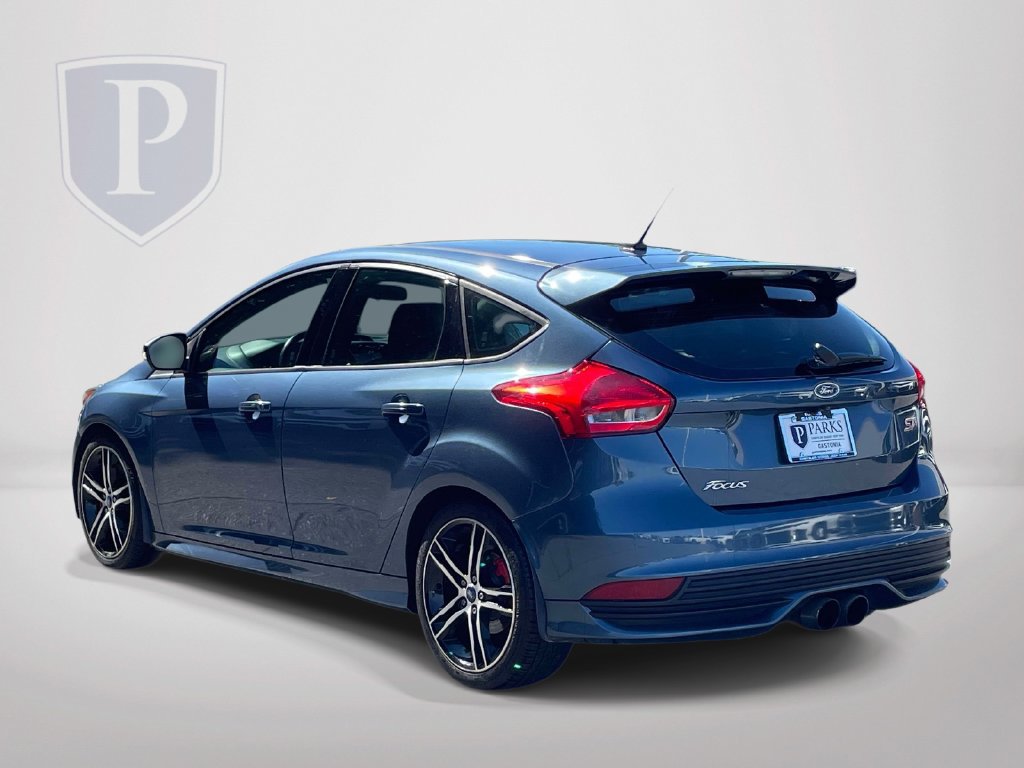Used 2018 Ford Focus ST w/ Equipment Group 402A FWD image 6