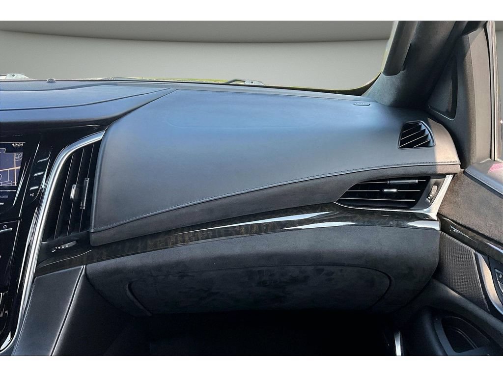Used 2019 Cadillac Escalade ESV Platinum AWD/4WD image 46